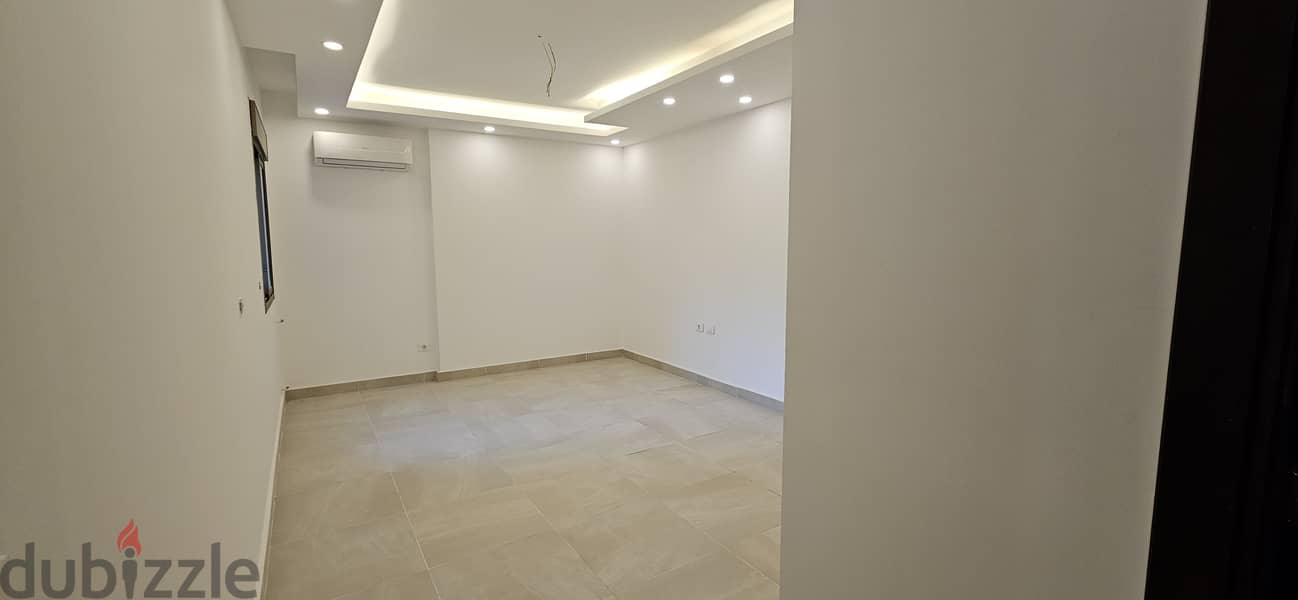 Apartment for sale in Hazmieh شقة للبيع في الحازمية 5