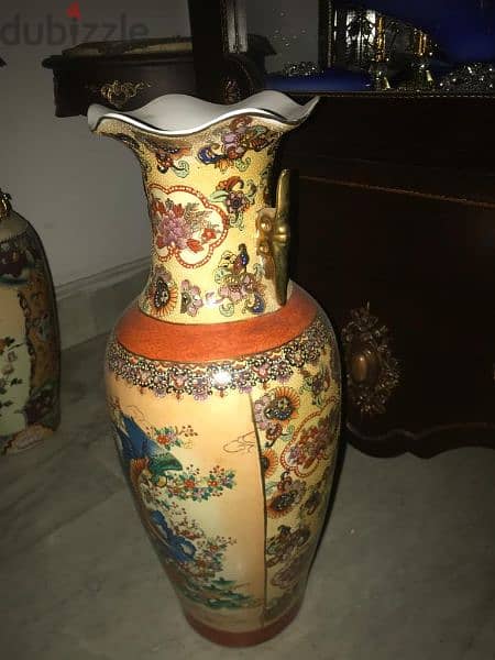 3 Chinese vases 2