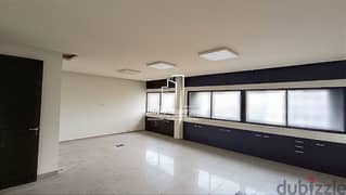 Office 120m² 3 Rooms For RENT In Jdeideh - مكتب للأجار #DB 0