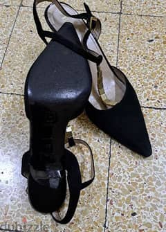 2 shoes  for 10$ used original leather  beyrout ashrafiye  03723895 0