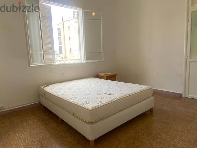 Charming flat centrally located 6