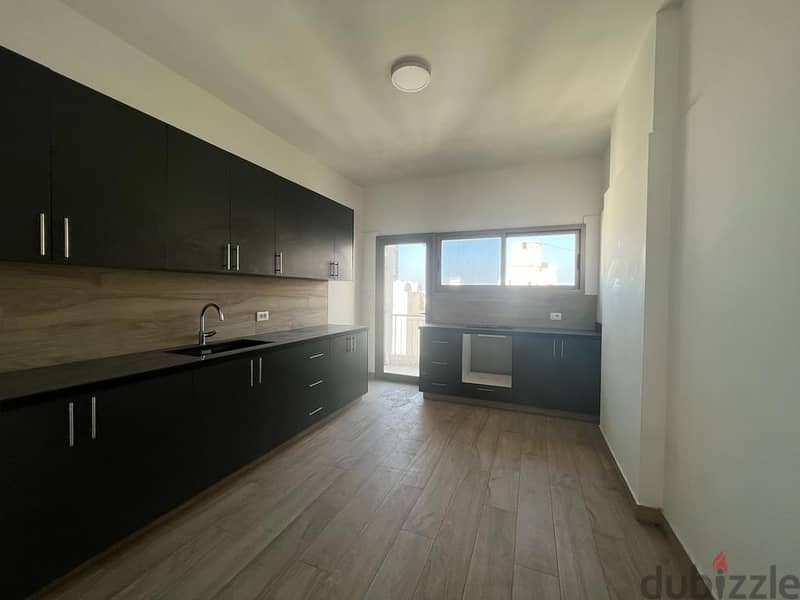 Spacious 4 bedrooms apartment - Prime Location - Gemayzeh 4