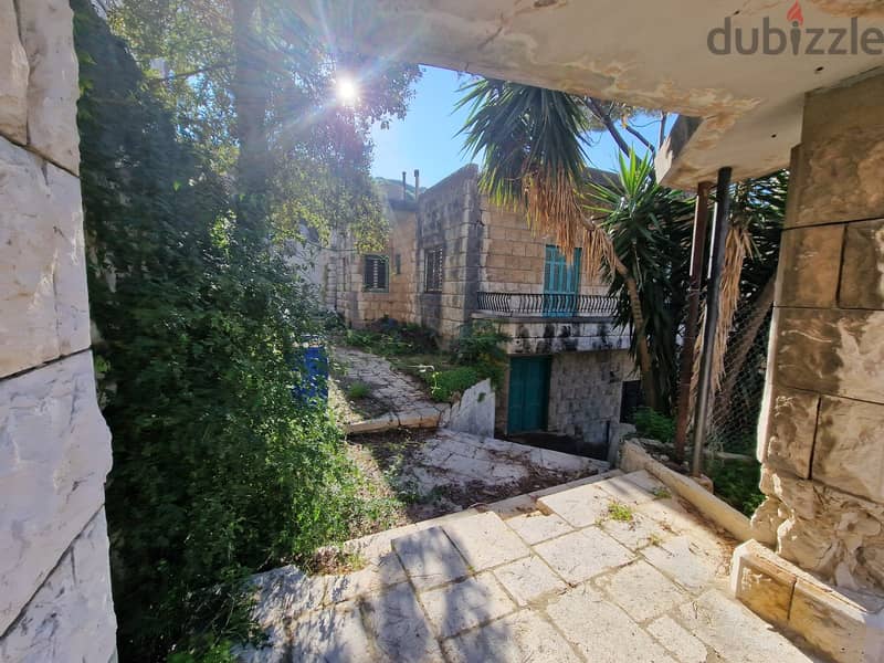 L14293-Land with Traditional Lebanese Building For Sale in Broumana 4