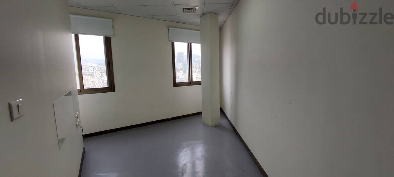 Office for rent in Furn El Chebbak مكتب  للإيجار في فرن الشباك 8