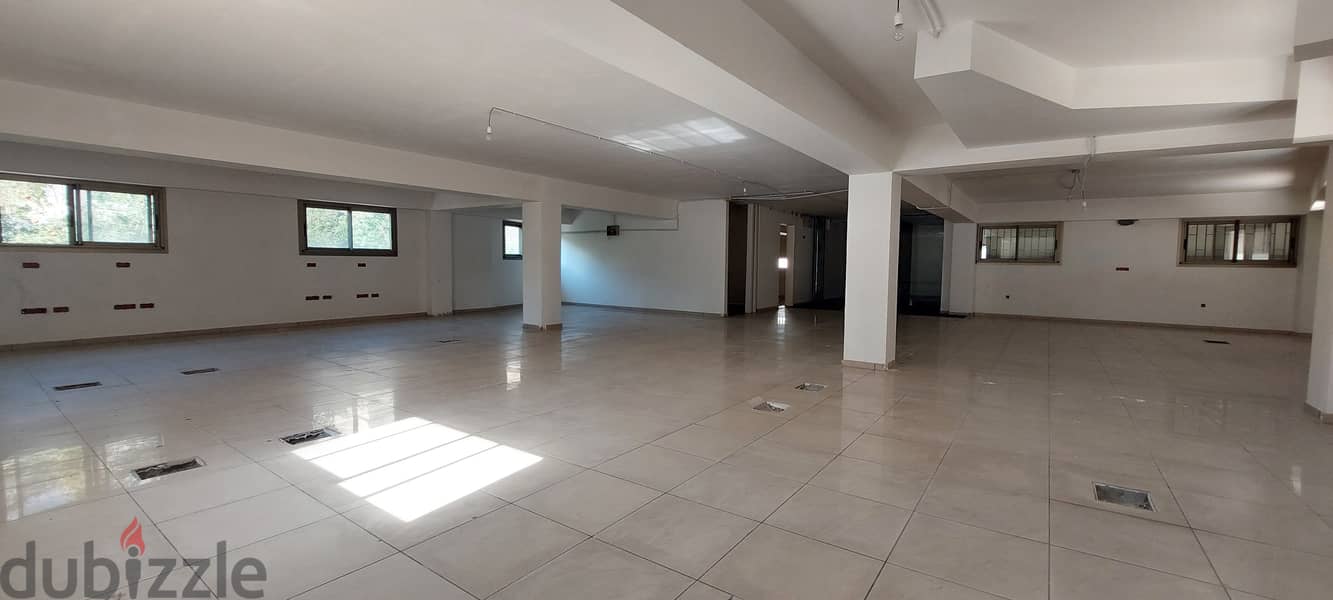 Full floor for rent in Furn El Chebbak طابق للأجر في فرن الشباك 0