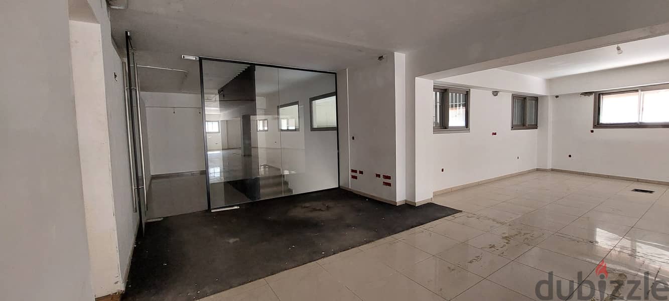 Full floor for rent in Furn El Chebbak طابق للأجر في فرن الشباك 2