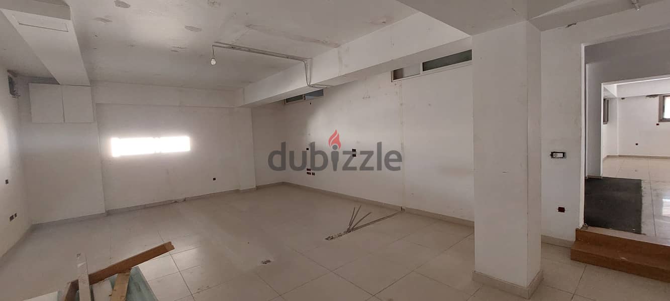Full floor for rent in Furn El Chebbak طابق للأجر في فرن الشباك 4
