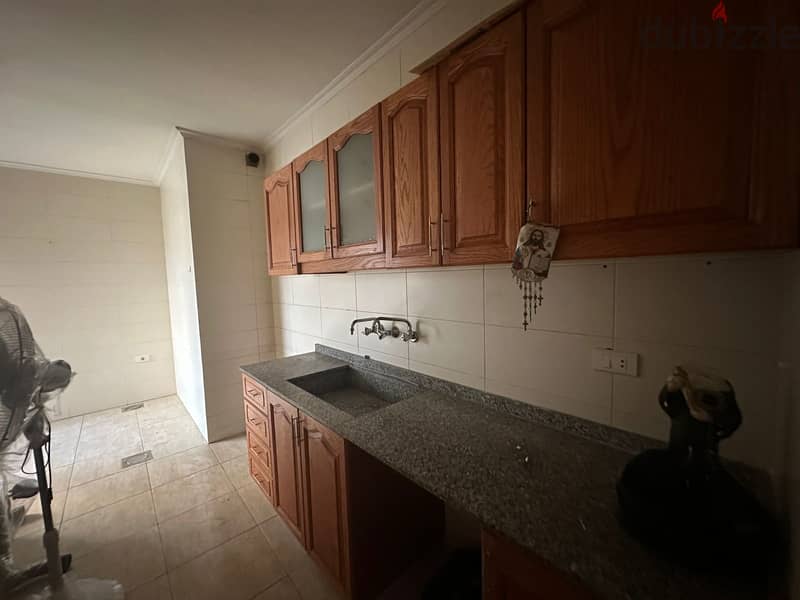 Appartment for Sale in Jdeideh شقة للبيع في جديدة 4