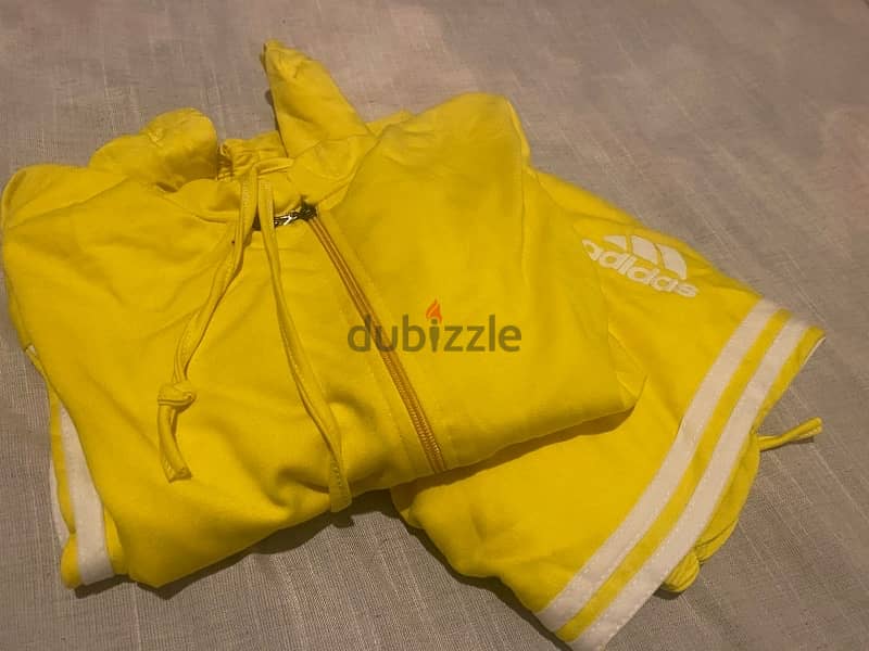 yellow adidas outfit 1