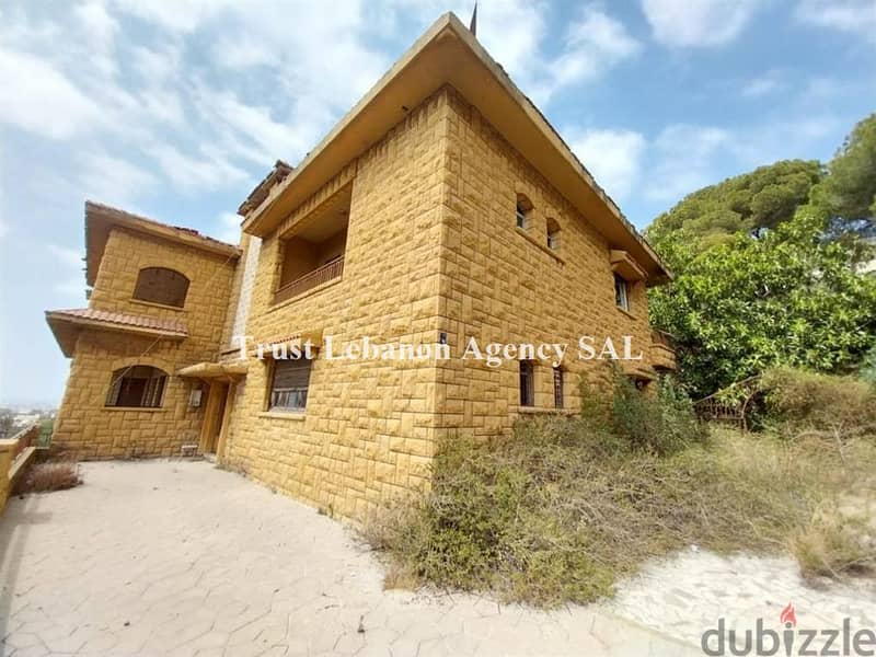 Exclusive Castle located in the Luxurious Private residential area 2