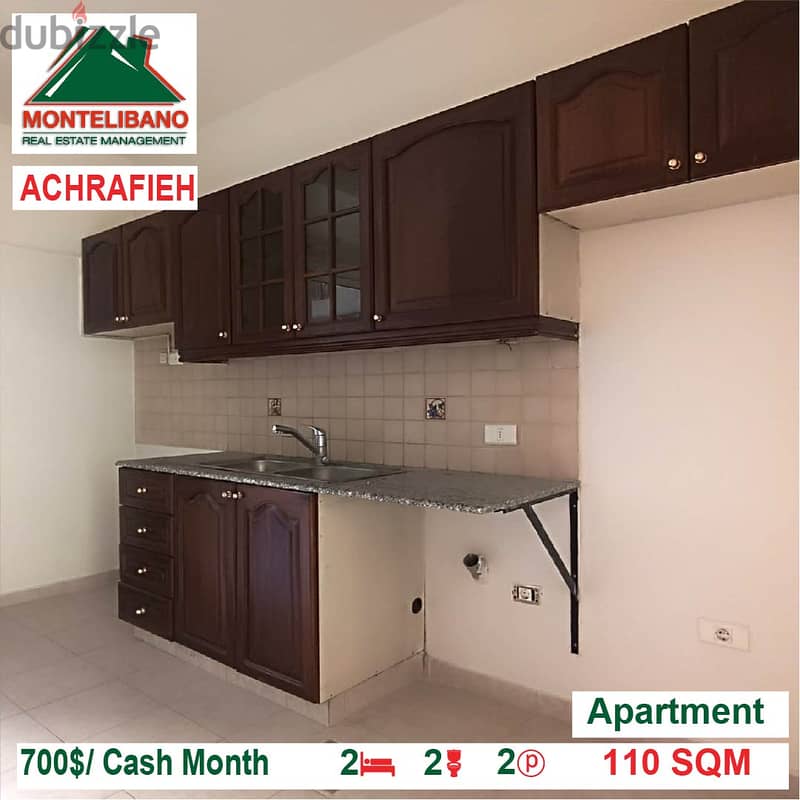 700$/Cash Month!! Apartment for rent in Achrafieh!! 2