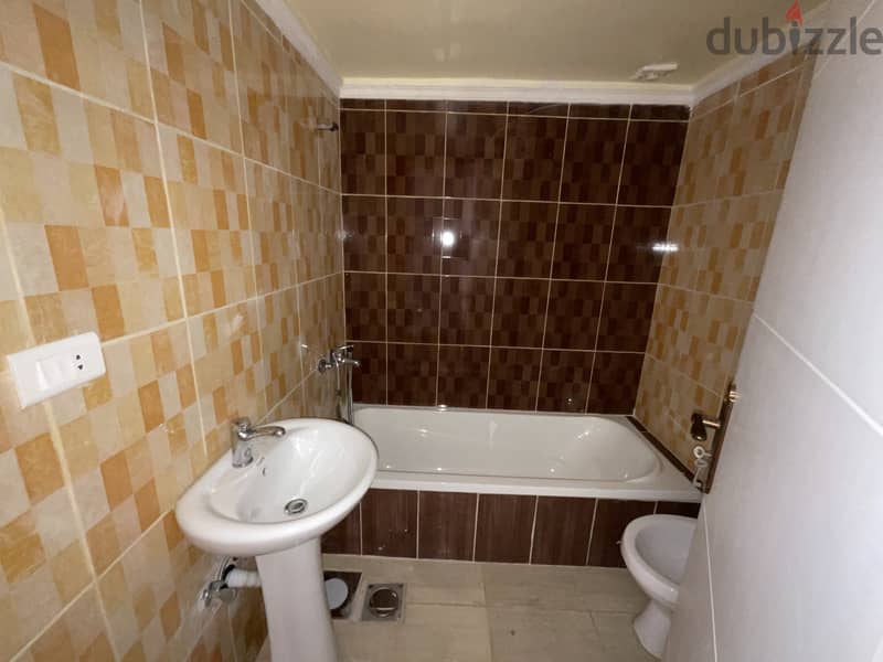 RWB195AH - For Students ! Apartment with 3 rooms for rent in Jbeil 8