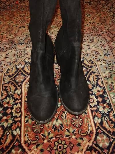 black mo5mal boots