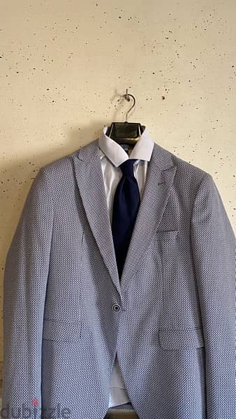 Old money Italian blazer size L/XL delivery all over Lebanon