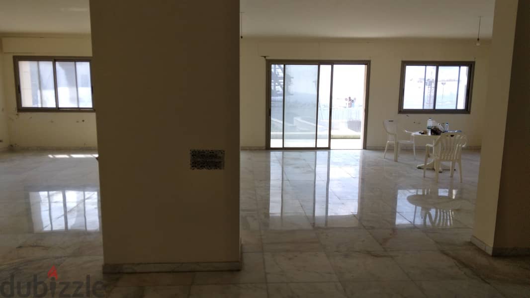 L11066-Spacious Office for Rent in Aoukar 2