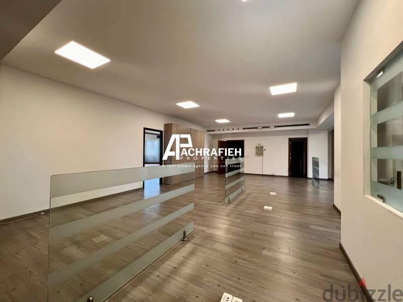 Office For Rent In Achrafieh - مكتب للإجار في الأشرفية 2