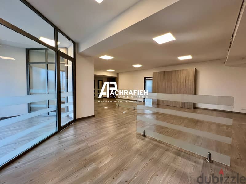 Office For Rent In Achrafieh - مكتب للإجار في الأشرفية 3