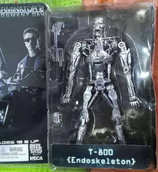 Terminator:T-800+T-1000+Predator 4
