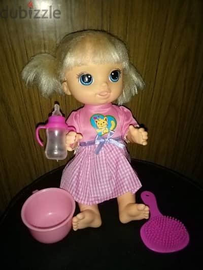 BABY ALIVE Girl Still Good Hasbro toy +Water bottle +Hair brush+Cup=21