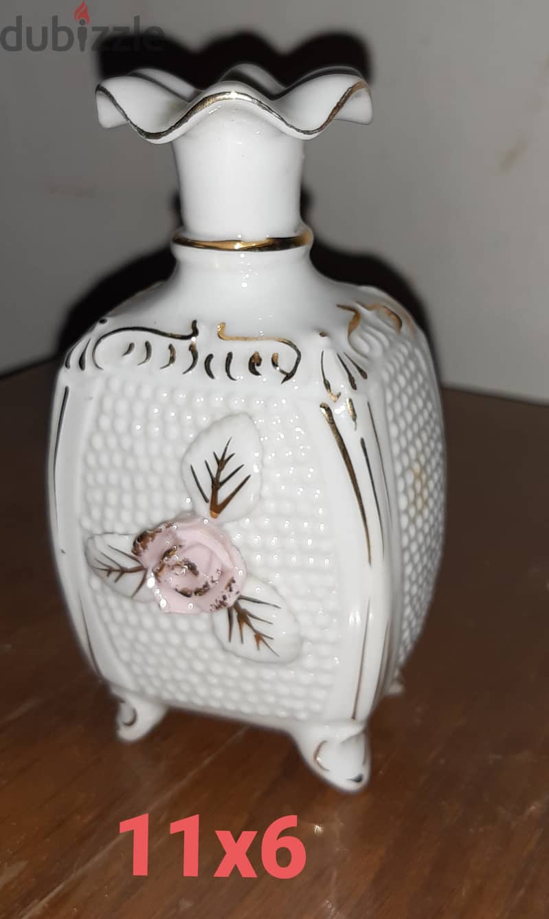 Porcelain items 12