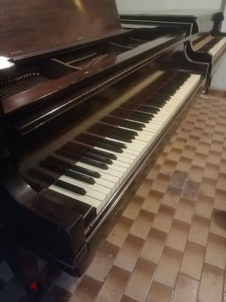 baby piano from USA l3 pedal very good condition amazing price 4