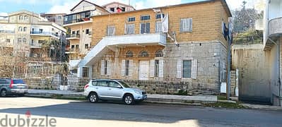 L11513-Traditional Old House for Rent In Achkout