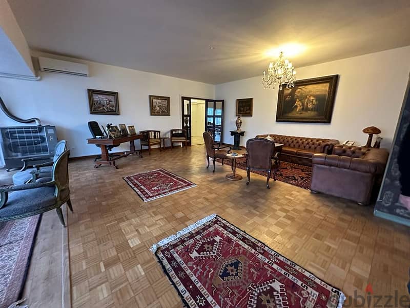 Huge apartment for sale in Koraytem شقة كبيرة للبيع في قريطم 0