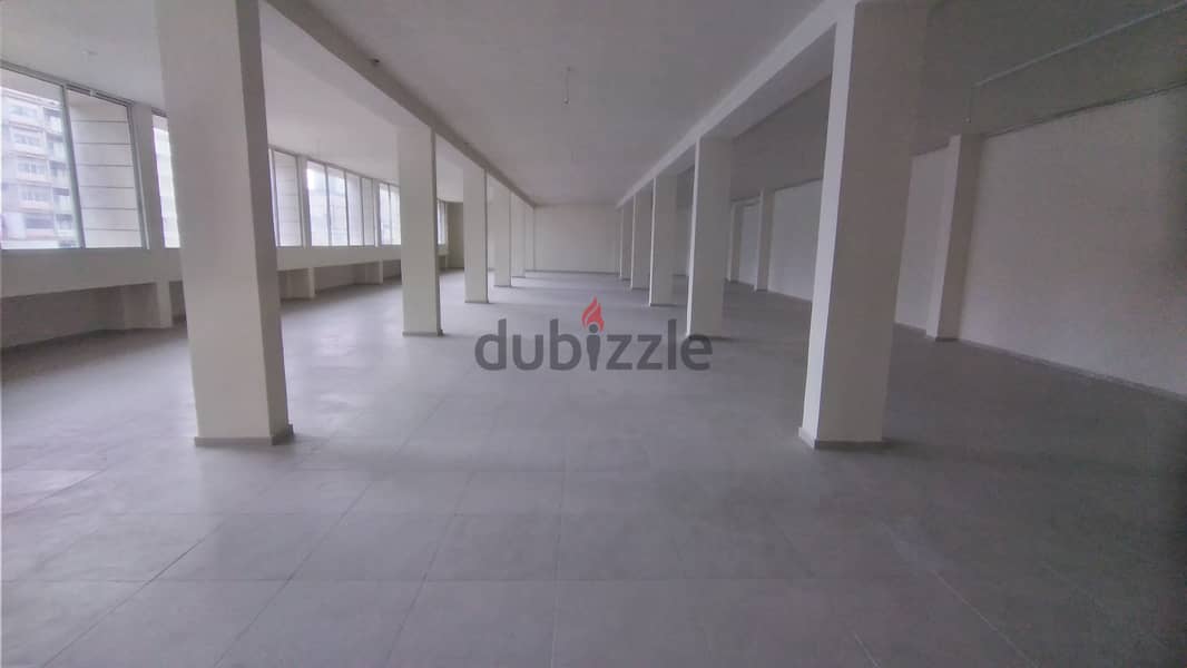 Large Office Space for rent in Zalkaمكتب واسع للايجار في زلقا 3