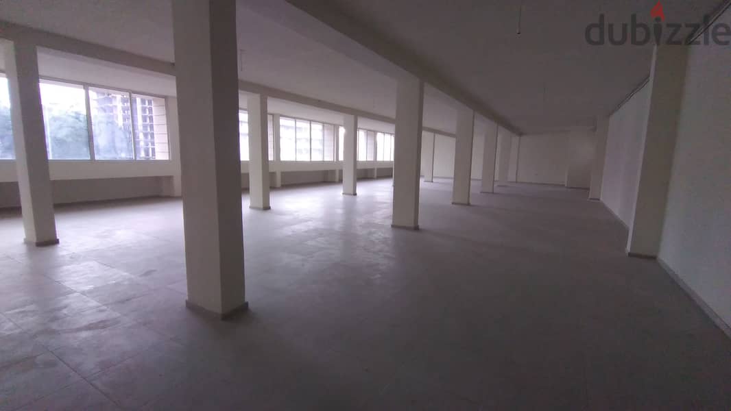 Large Office Space for rent in Zalkaمكتب واسع للايجار في زلقا 2