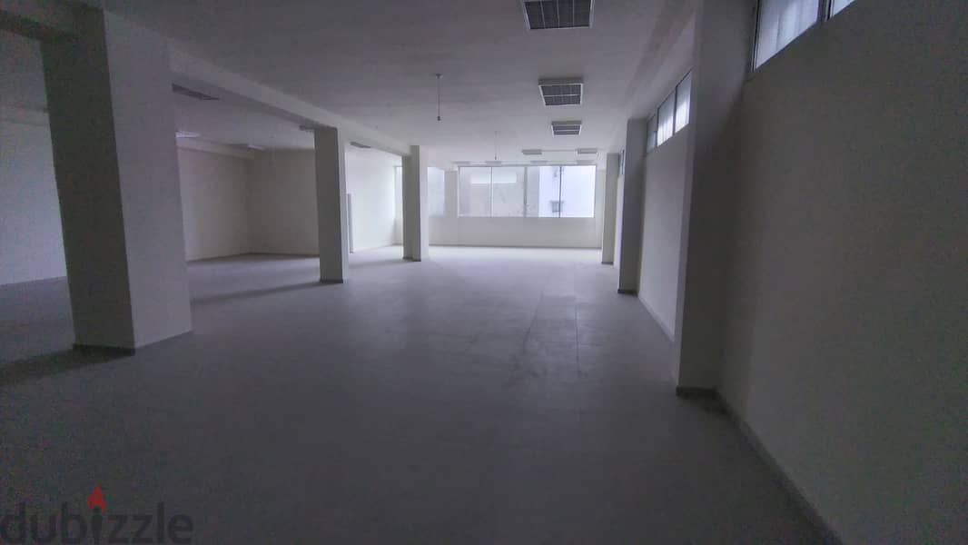 Large Office Space for rent in Zalkaمكتب واسع للايجار في زلقا 7