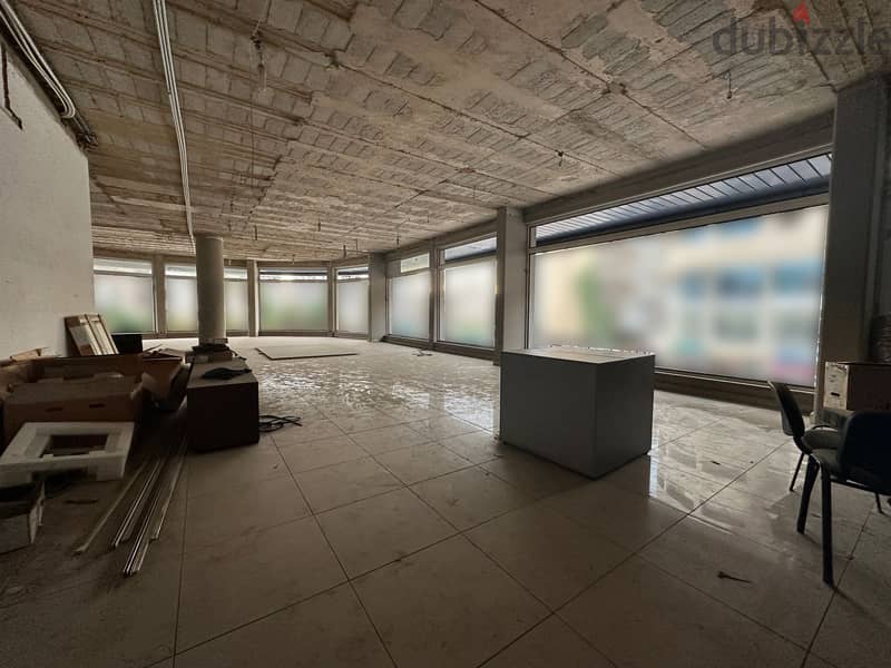 Open space Office for Rent in Jdeideh مكتب بمساحة مفتوحة للإيجار 1