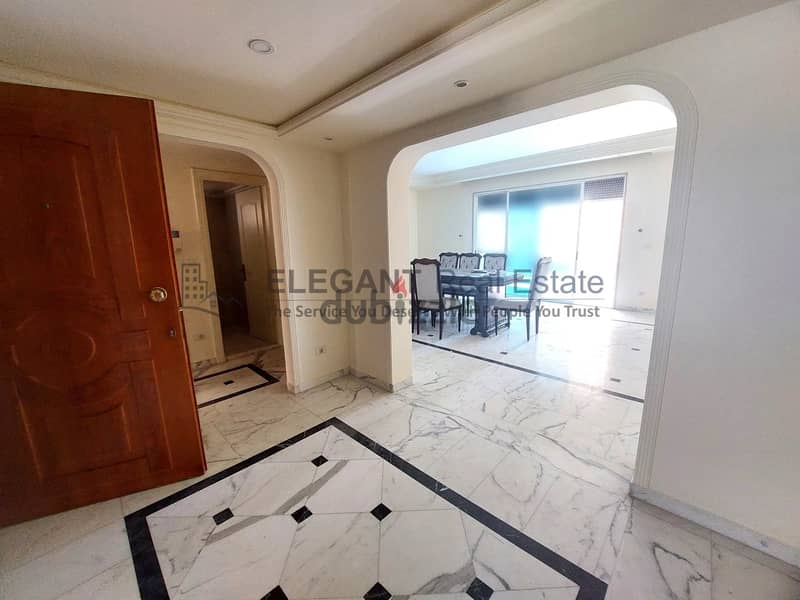 Spacious flat with Sea View ! 4