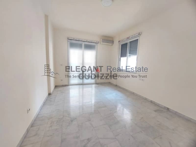 Spacious flat with Sea View ! 8