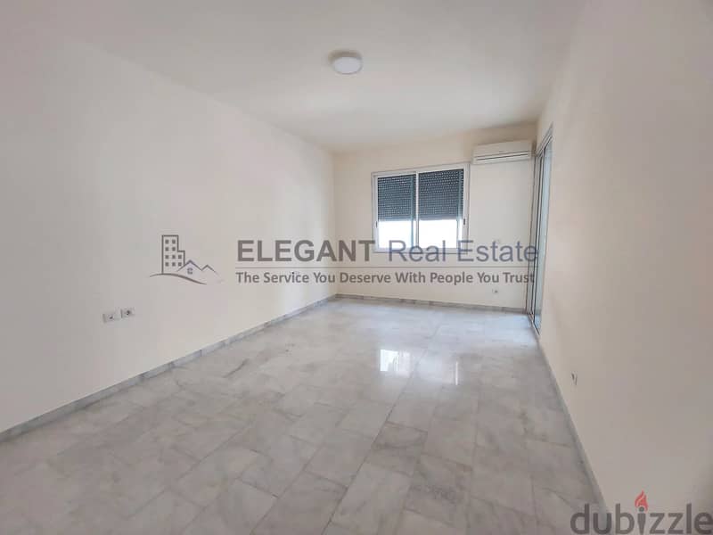Spacious flat with Sea View ! 9