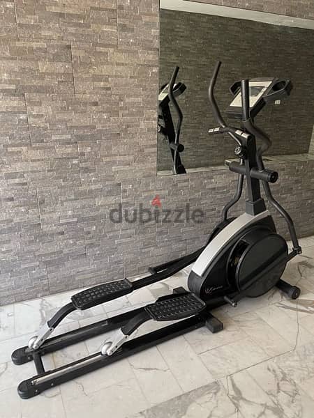 big elliptical like new heavy duty hold ip to 140 kg very good quality 0