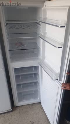refrigerator and freezer براد وثلاجة