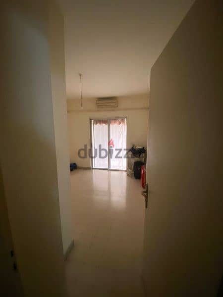 apartment for sale in Mar ELIAS شقة للبيع في مار اليأس 11