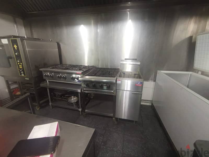 Full equipped kitchen in Nahr el mot for saleمطبخ مجهز بالكامل 10