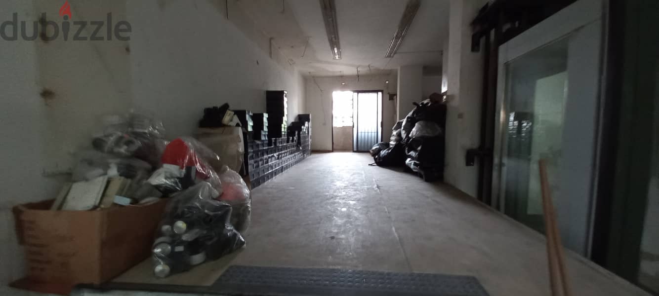 Retail Outlet in souk Zalka for saleمول تجاري في سوق الزلقا للبيع 4