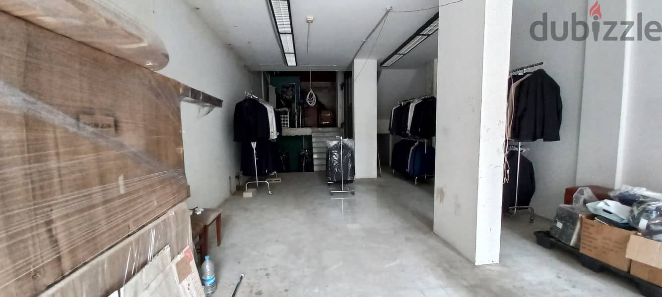 Retail Outlet in souk Zalka for saleمول تجاري في سوق الزلقا للبيع 8