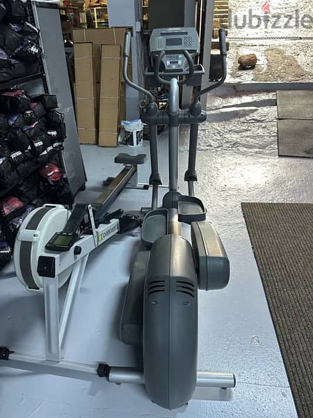 like new elliptical life fitness like new 81701084 2