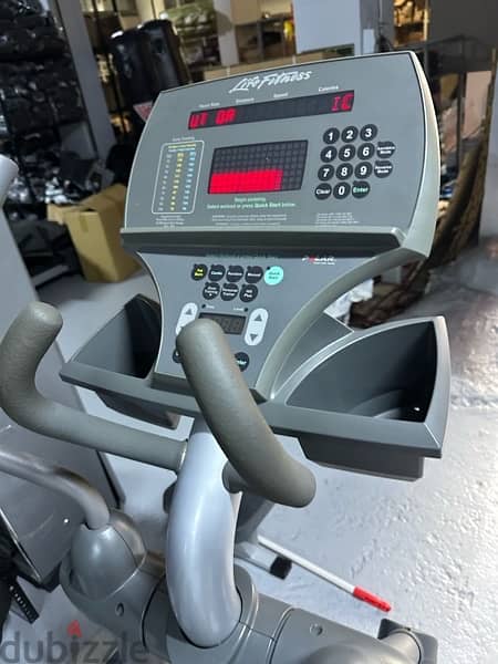 like new elliptical life fitness like new 81701084 3