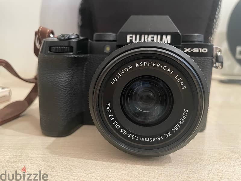 Fujifilm XS10 Camera with XC15-45mm Lens (barely used) 1