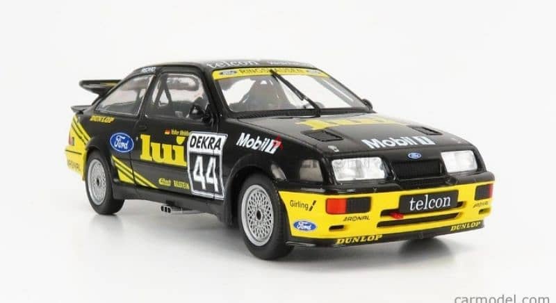 Ford Sierra RS 500 (1989) diecast car model 1;18 3