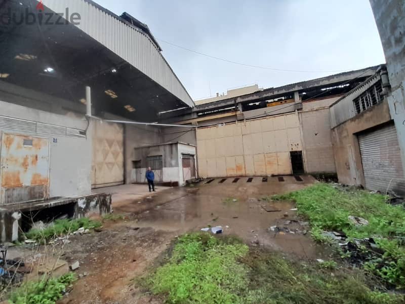 2700 Sqm | Industrial Depot ( Hangar ) for sale in Sin el Fil 1