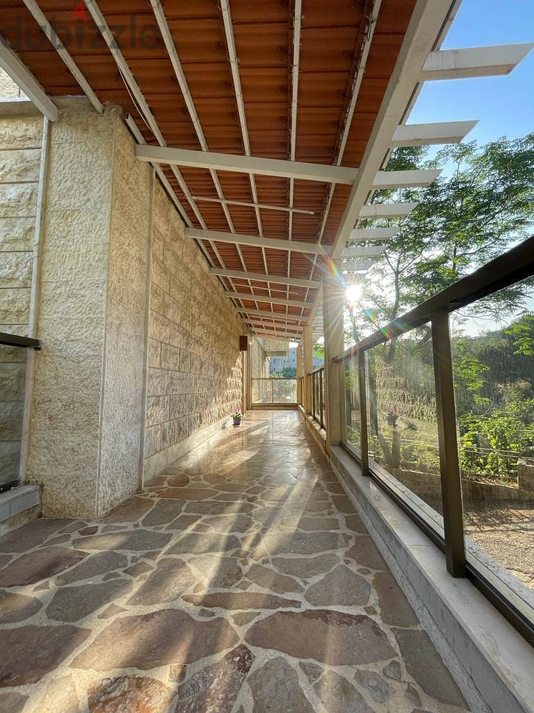 RWK221CA - Building With Large Garden For Sale In Ghineh 10