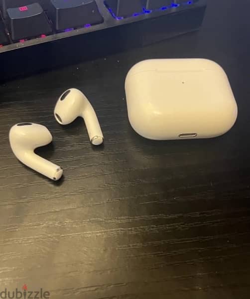 used apple airpods 3 in perfect condition (magsafe chargeable) 1