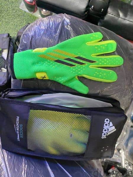 High Quality Football Gloves 1