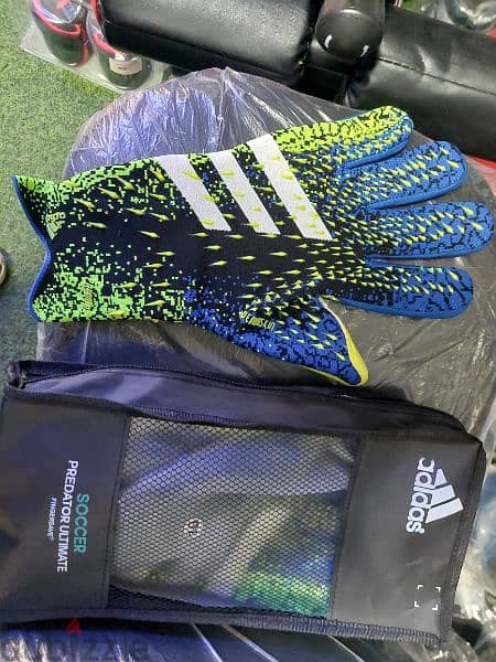High Quality Football Gloves 3