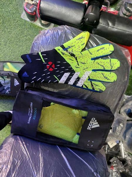 High Quality Football Gloves 5